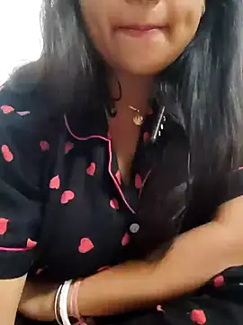 Snapshot of Priya_2222 chatting on February 9, 6:05 pm Priya 2222 online show from February 9, 6:05 pm