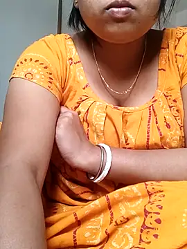 Snapshot of Priya_2222 chatting on March 6, 6:41 am Priya 2222 online show from March 6, 6:41 am