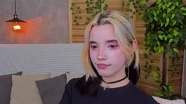 Snapshot of as1an_girlfriend chatting on January 28, 2:21 pm as1an girlfriend online show from January 28, 2:21 pm