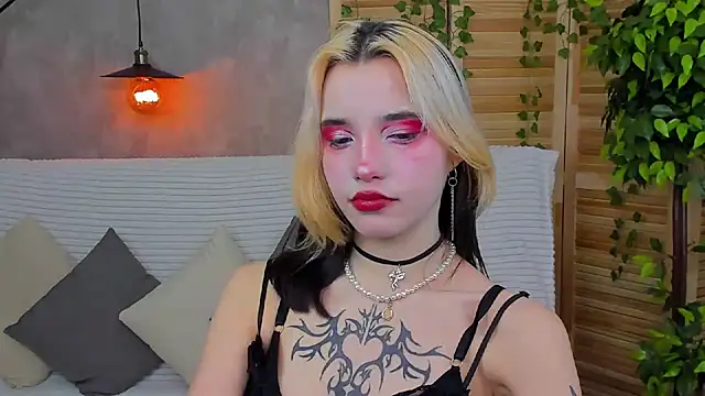 Snapshot of as1an_girlfriend chatting on January 31, 4:14 am as1an girlfriend online show from January 31, 4:14 am