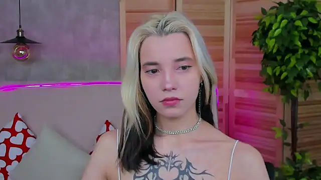 Snapshot of as1an_girlfriend chatting on March 6, 10:09 am as1an girlfriend online show from March 6, 10:09 am