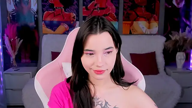 as1an girlfriend online show from February 13, 7:37 am