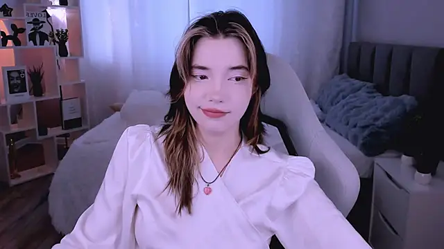 as1an girlfriend online show from June 26, 4:39 am