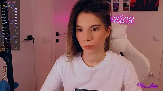  ni kiss online show from November 22, 3:44 pm