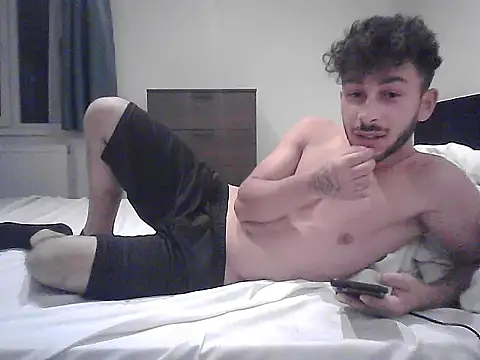 Iulianmarius12 online show from November 8, 9:46 pm