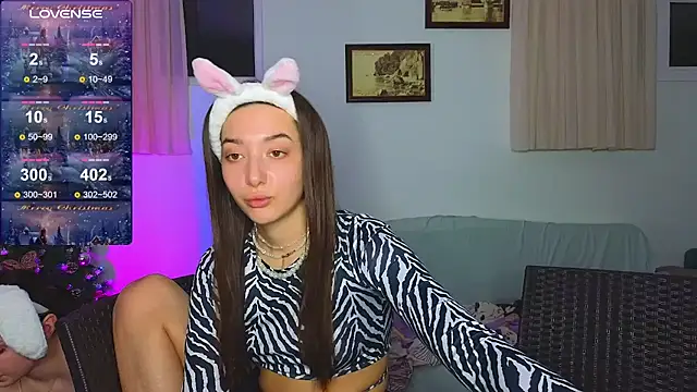 Snapshot of Wild_Sophie_ chatting on December 28, 8:47 pm Wild Sophie online show from December 28, 8:47 pm