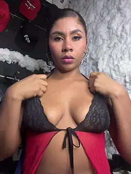 Snapshot of lucii25 chatting on January 15, 10:02 pm lucii25 online show from January 15, 10:02 pm