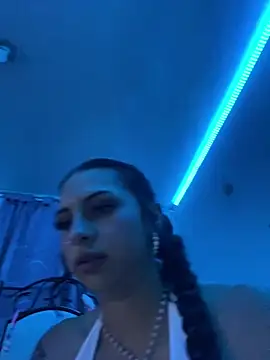 Hilary pinkk online show from January 14, 3:43 am