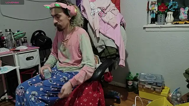 tallnerdyguy online show from February 16, 3:35 am