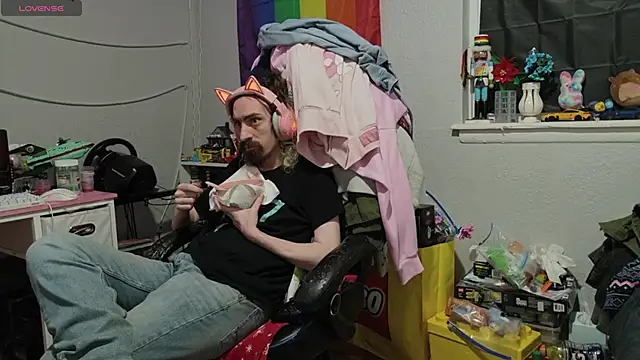 tallnerdyguy online show from March 25, 2:17 am