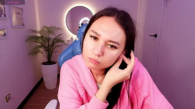 margeriTirell online show from July 10, 3:22 am