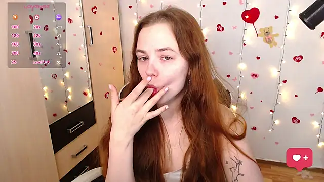 Snapshot of Fox_Lisa chatting on February 10, 11:25 am Fox Lisa online show from February 10, 11:25 am