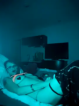 Snapshot of ivylee31 chatting on January 13, 10:58 am ivylee31 online show from January 13, 10:58 am