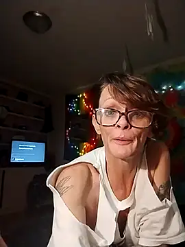 ivylee31 online show from November 12, 7:42 am