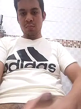 Snapshot of Edxxxdo30 chatting on March 16, 2:32 am Edxxxdo30 online show from March 16, 2:32 am