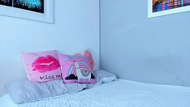 naughtyloverss online show from December 20, 6:02 pm