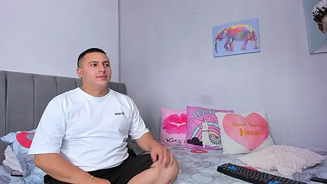 naughtyloverss online show from November 3, 4:30 pm