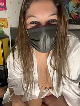 Snapshot of Reena_Darlinggg chatting on January 20, 6:21 pm Reena Darlinggg online show from January 20, 6:21 pm