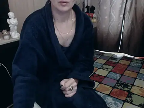 Snapshot of HornyClitX chatting on February 20, 12:36 pm HornyClitX online show from February 20, 12:36 pm