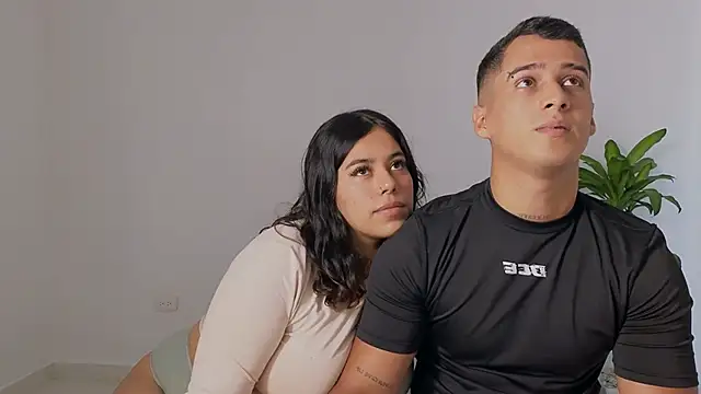 hot69temptation  online show from November 18, 3:27 pm