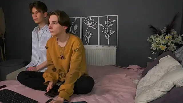 AndrewwCarter2 online show from January 9, 7:37 pm