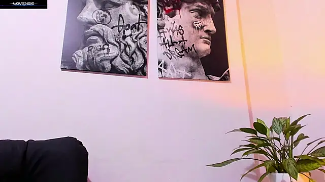 Snapshot of CruzVega chatting on February 5, 9:08 pm CruzVega online show from February 5, 9:08 pm