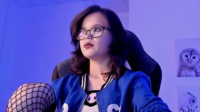 Elainebeness online show from December 14, 10:50 pm