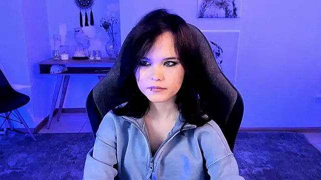 Elainebeness online show from February 25, 7:47 pm