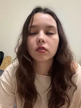 PoppyRobinson online show from December 22, 7:21 pm