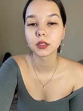 PoppyRobinson online show from December 30, 8:10 am