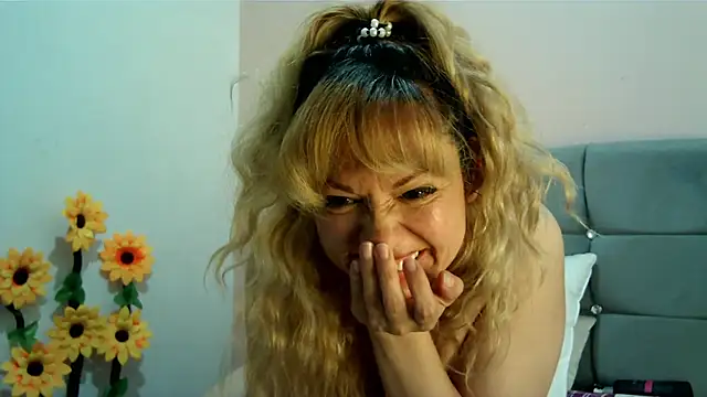 taylor198115 online show from March 1, 10:13 am