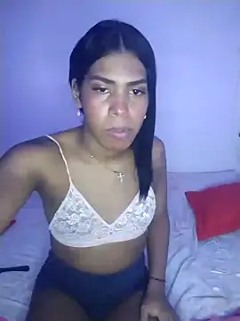 Snapshot of fernanda_Sweet1 chatting on December 3, 8:16 am fernanda Sweet1 online show from December 3, 8:16 am