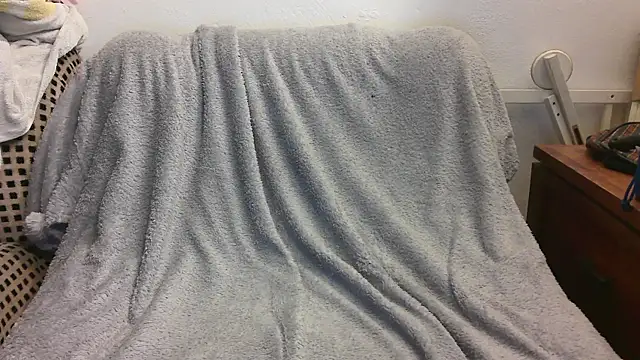 Maebi online show from December 3, 11:24 pm