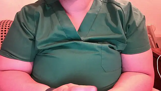 Maebi online show from December 4, 9:35 pm