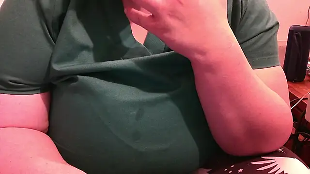 Maebi online show from December 7, 2:53 am