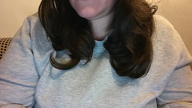 Maebi online show from December 14, 9:24 pm