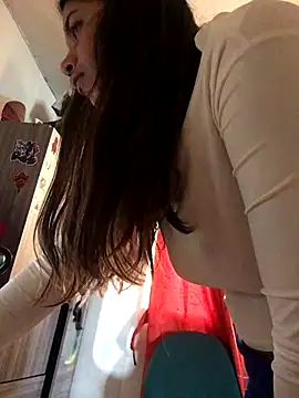 Miss oliviaa online show from September 14, 2:05 pm