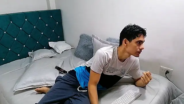 alexispaez457062 online show from February 1, 1:09 pm