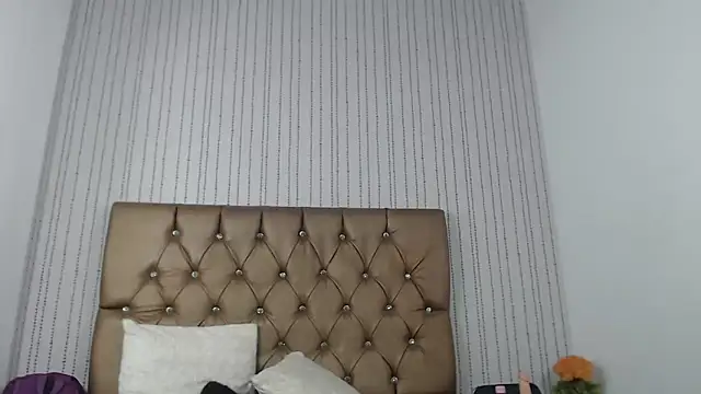 Snapshot of veneno_hot chatting on December 28, 7:54 pm veneno hot online show from December 28, 7:54 pm