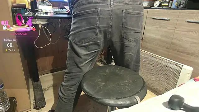 misteryman1956 online show from April 9, 6:19 am