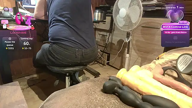 misteryman1956 online show from July 13, 5:10 am