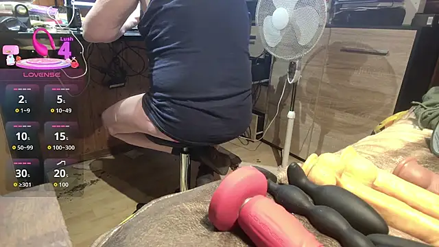misteryman1956 online show from July 23, 5:00 pm
