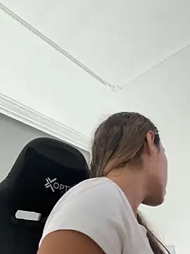 Snapshot of sheyla_sweet18 chatting on November 16, 1:06 pm sheyla sweet18 online show from November 16, 1:06 pm