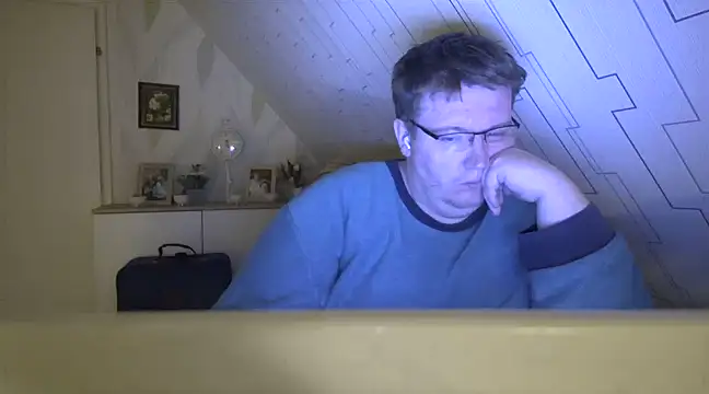 der alex38 online show from February 9, 10:32 pm