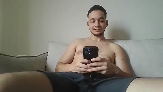 Snapshot of LabronsAd chatting on October 30, 2:40 pm LabronsAd online show from October 30, 2:40 pm