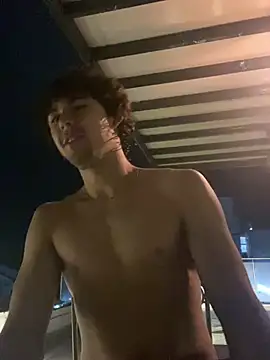 Luca ferrer  online show from March 19, 7:40 am