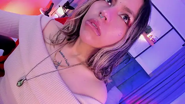 delilah fix online show from March 25, 9:10 pm