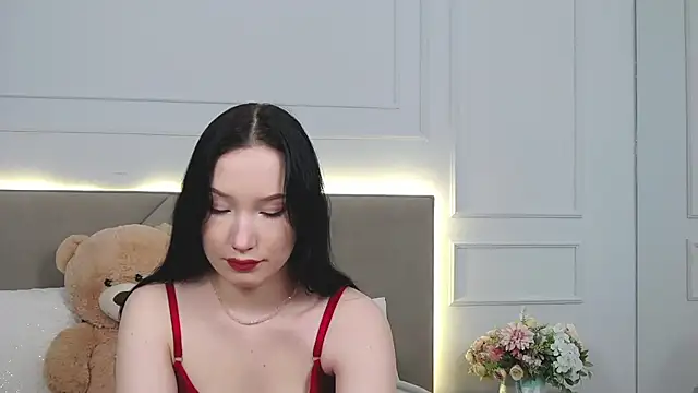 Snapshot of LeilaLow chatting on January 4, 12:16 pm LeilaLow online show from January 4, 12:16 pm