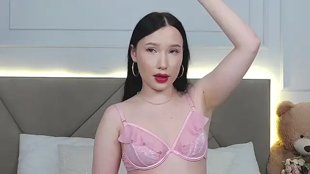 Snapshot of LeilaLow chatting on January 24, 6:04 pm LeilaLow online show from January 24, 6:04 pm