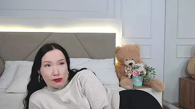 Snapshot of LeilaLow chatting on March 9, 11:58 am LeilaLow online show from March 9, 11:58 am